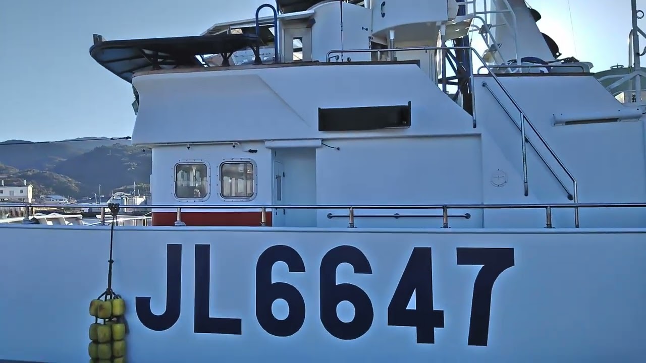 高知県奈半利港　カツオ船一時の休憩⛴＃カツオ船舶＃マグロ赤身＃カツオのタタキ＃太平洋＃土佐の海＃朝潮