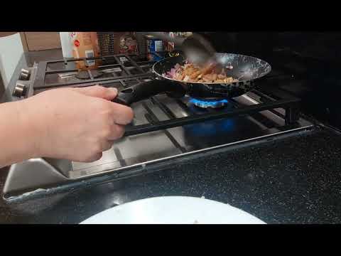 Muscat Oman Vlog; Try nyo left over SiSig,#sisig #leftover #food #yummy #trendingshorts