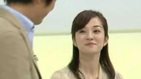 鈴木 奈穂子 ミニ スカート