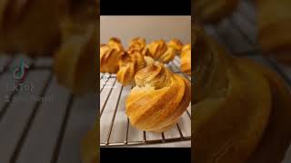 Choux With Whipped Cream And Vanilla