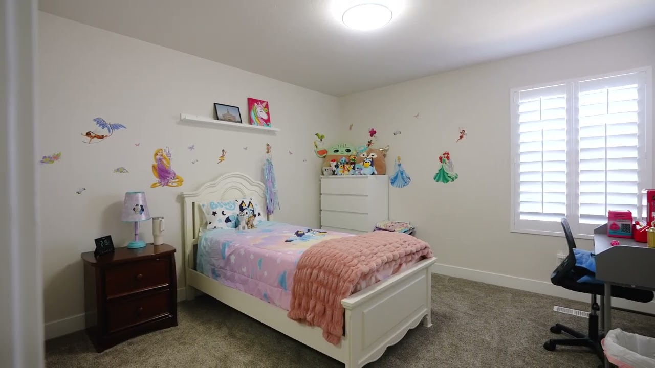 Saratoga Springs Home with Lake and Mountain Views