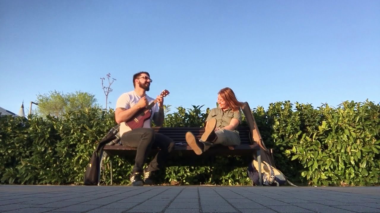 She Hates Me - Puddle of Mudd (Ukulele cover in a park)