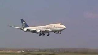 HZ AIV Saudi Arabian Airline B747 400 arrived in Vienna