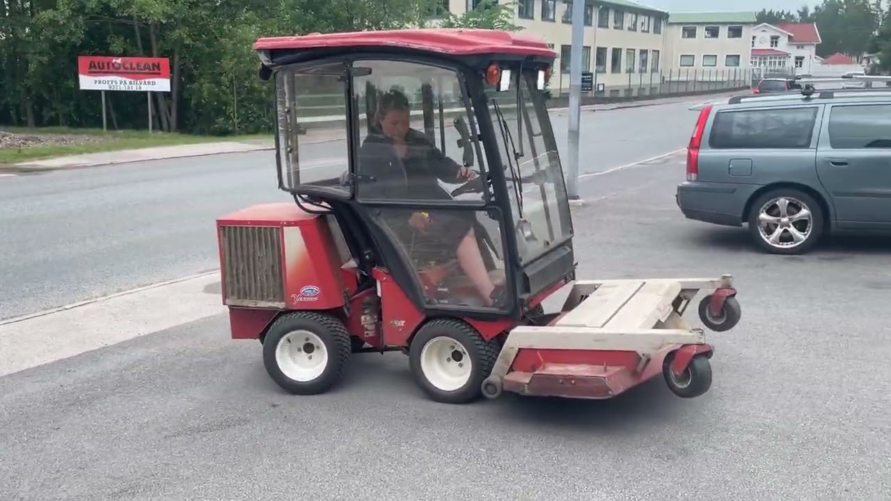 Redskapsbärare Ventrac 3200