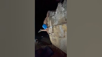 V5 dyno goes wrong #bouldering #climbing #fail #climbingfails