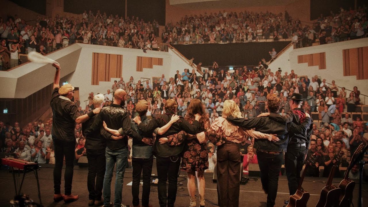 A Tribute to John Denver (short documentary)