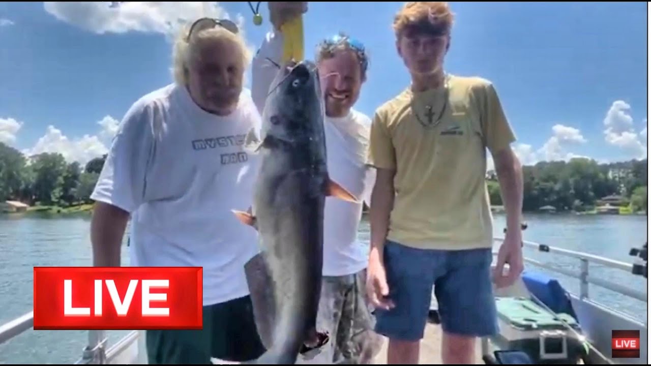 Catfishing Lake Sinclair in June big fish YouTube
