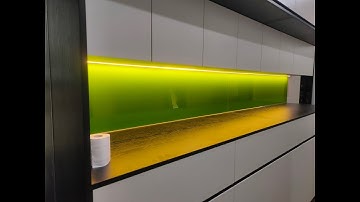 Kính Ốp Bếp Màu Xanh Non Kim sa Lắp Đặt Tại Liễu Giai