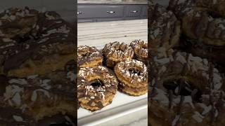 You won't believe these SAMOAS are VEGAN + GLUTEN-FREE + OIL-FREE + refined SUGAR-FREE!!