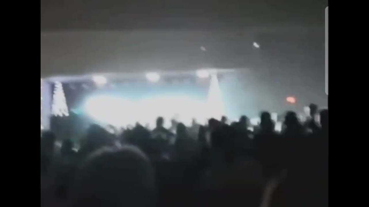 twenty one pilots cover "santa baby" during rab/vessel era