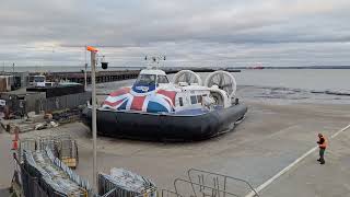 IOW hovercraft start up & departure