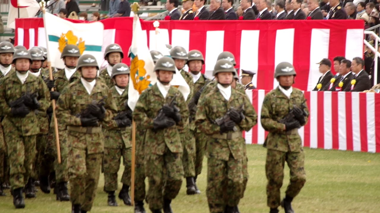 走り去る時の掛け声もカッコイイ空挺レンジャー2018【習志野駐屯地】