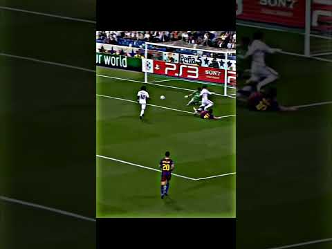 Enjoy 1 minute of Messi's dribbling