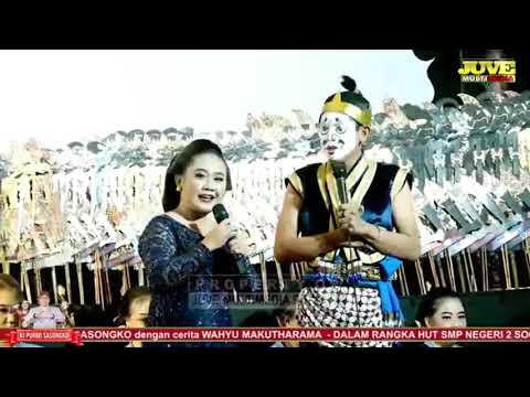 Indonesian Singer Eka Uget-Uget vs Gareng Semarang !! Shadow Puppets