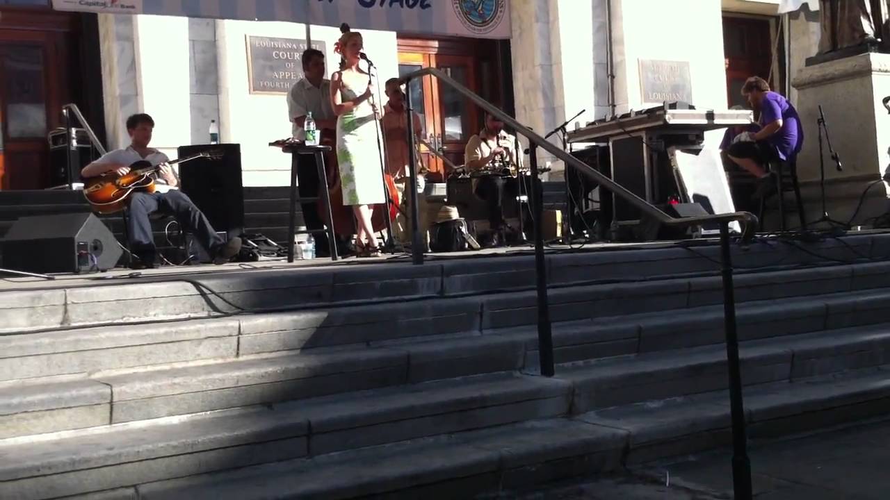 French Quarter Festival :: Linnzi Zaorski presented by HumidBeings.com