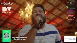 Dennis Veloso/ beijo meia boca