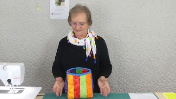 2 1/2" strips projects - Project 07 - Hanging Pocket