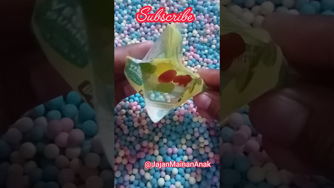 Hunting Permen Yupi Vegansaurus 