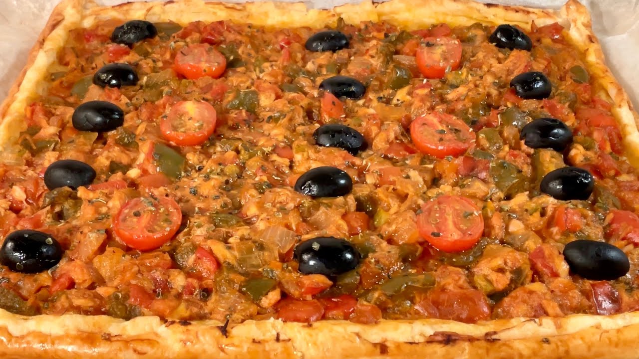 “Hojaldre con pisto y atún ¡Listo en minutos!”￼🌹