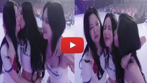 TWICE Chaeyoung Turns Red After Kissing Mina — MICHAENG Moment Melts the Internet, #twice #michaeng