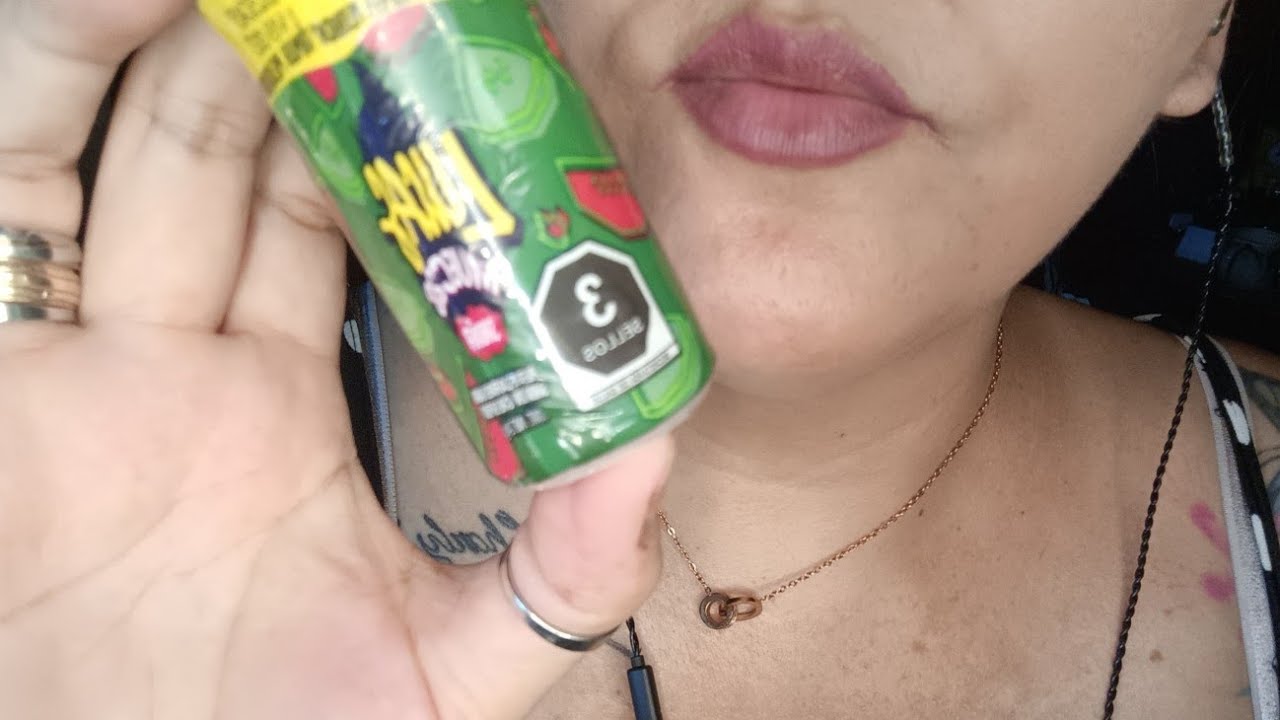 ASMR comiendo Lucas Muecas de sandía 🍉 Subtitulos inglés #asmr #mouthsounds 