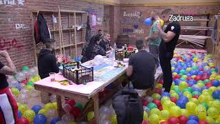 Zadruga 4 - Radnici Fabrike Ubedili Nikolu Da Su Ga Zola I Nataša Pokrali - 25.12.2020.