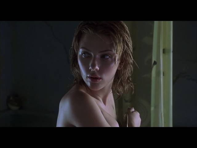 Обнаженная Скарлетт Йоханссон в душе