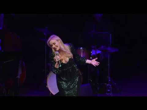 Betsy Wolfe 'I