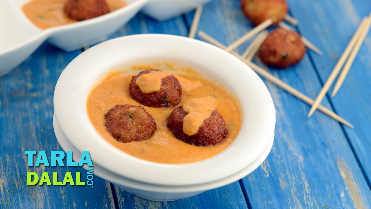Potato Koftas in Makhani Gravy by Tarla Dalal - YouTube