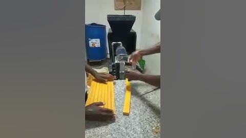 50-100kg/h Cheap Small Toilet Laundry Bar Soap Make Plodder Machine For Sale