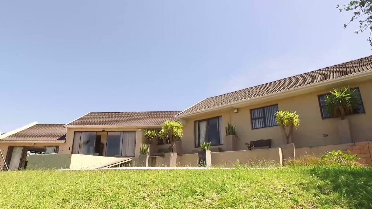 4 Bedroom home available in Beacon Bay, East London.