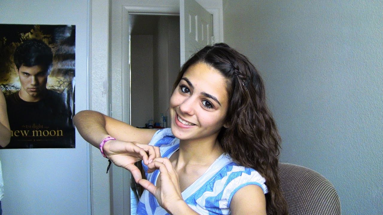 Share the L ❤ V E (: