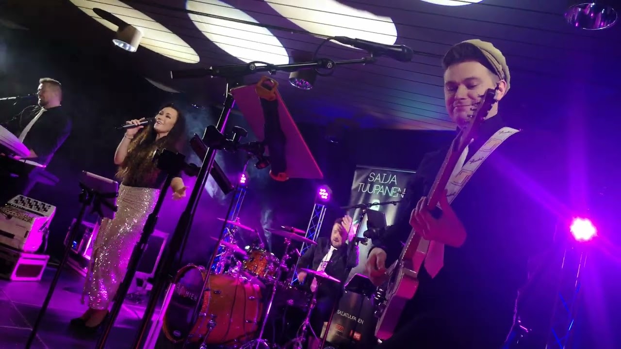 Saija Tuupanen & eXmiehet - Ei rakastaa voi tämän enempää