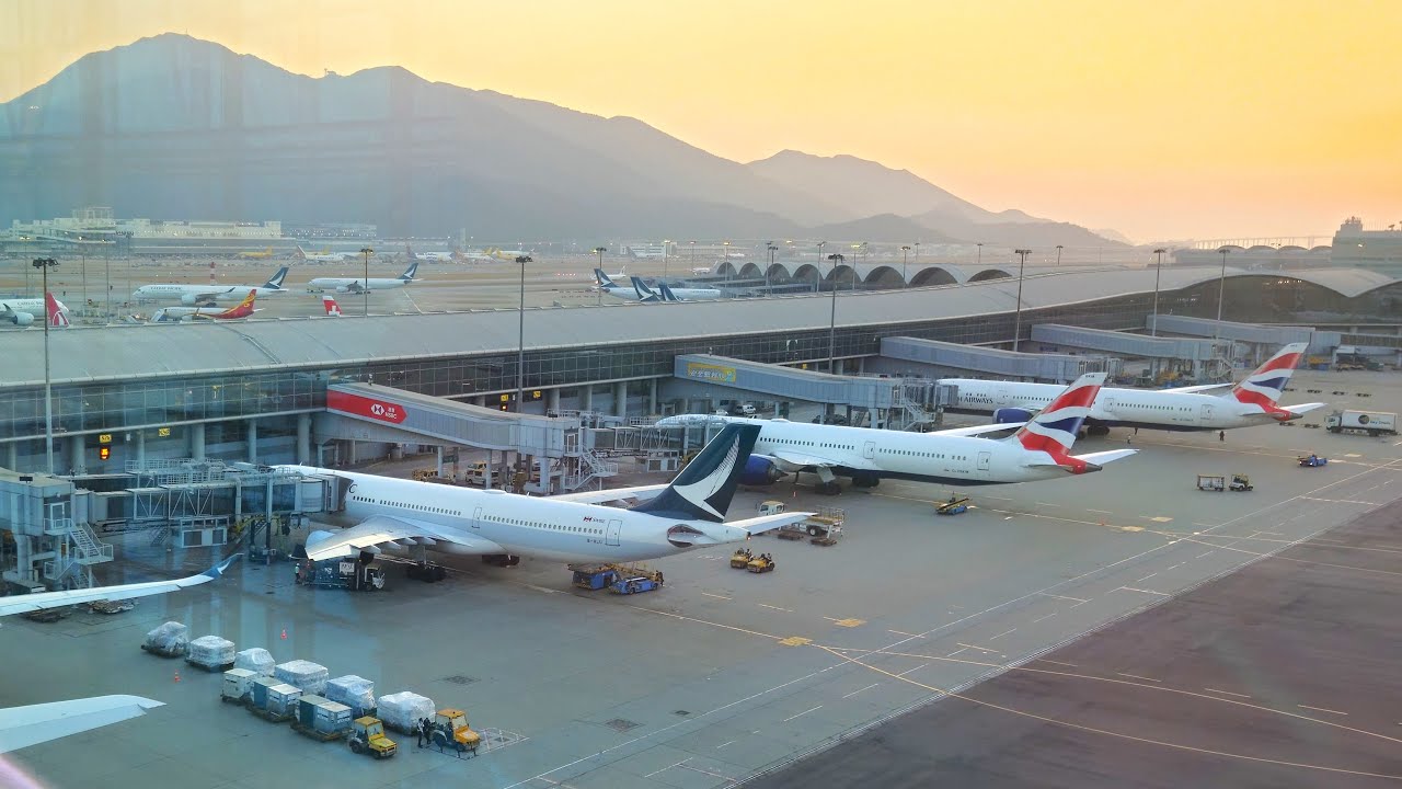 Hong Kong Express Airways A320-200 Kaohsiung to Hong Kong, Landing & Taxiing