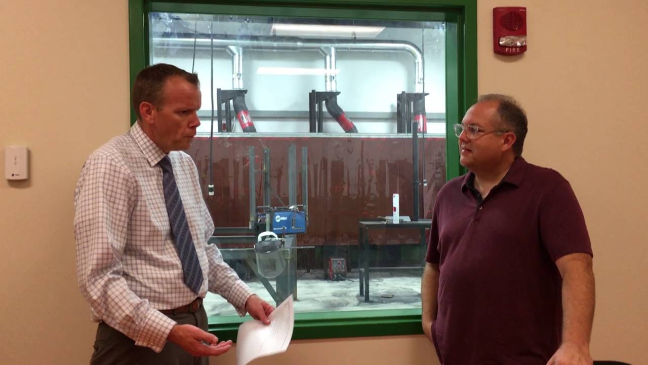 How To A CNC And Robottic Manufacturing Technician