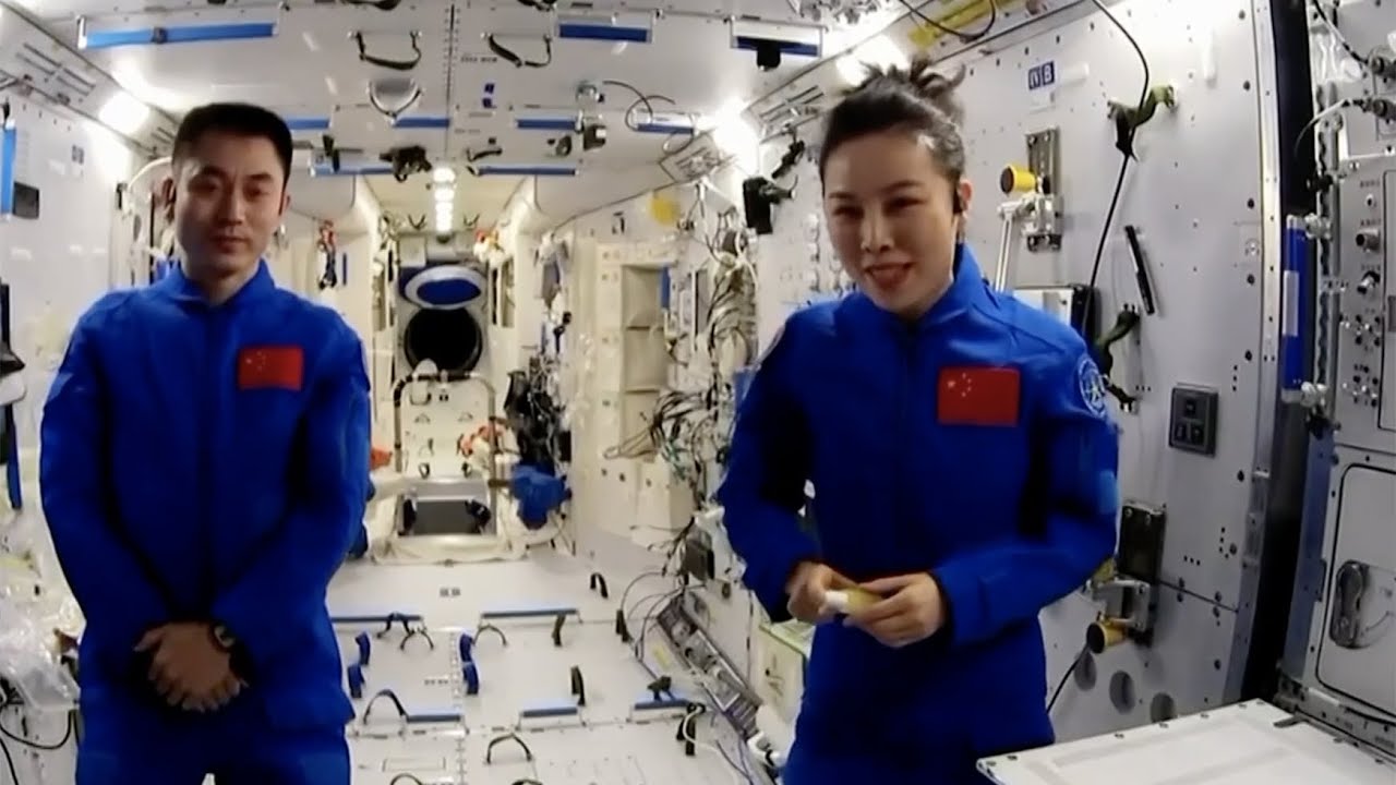 La segunda clase desde la Estación Espacial Tiangong: la separación de agua y aceite
