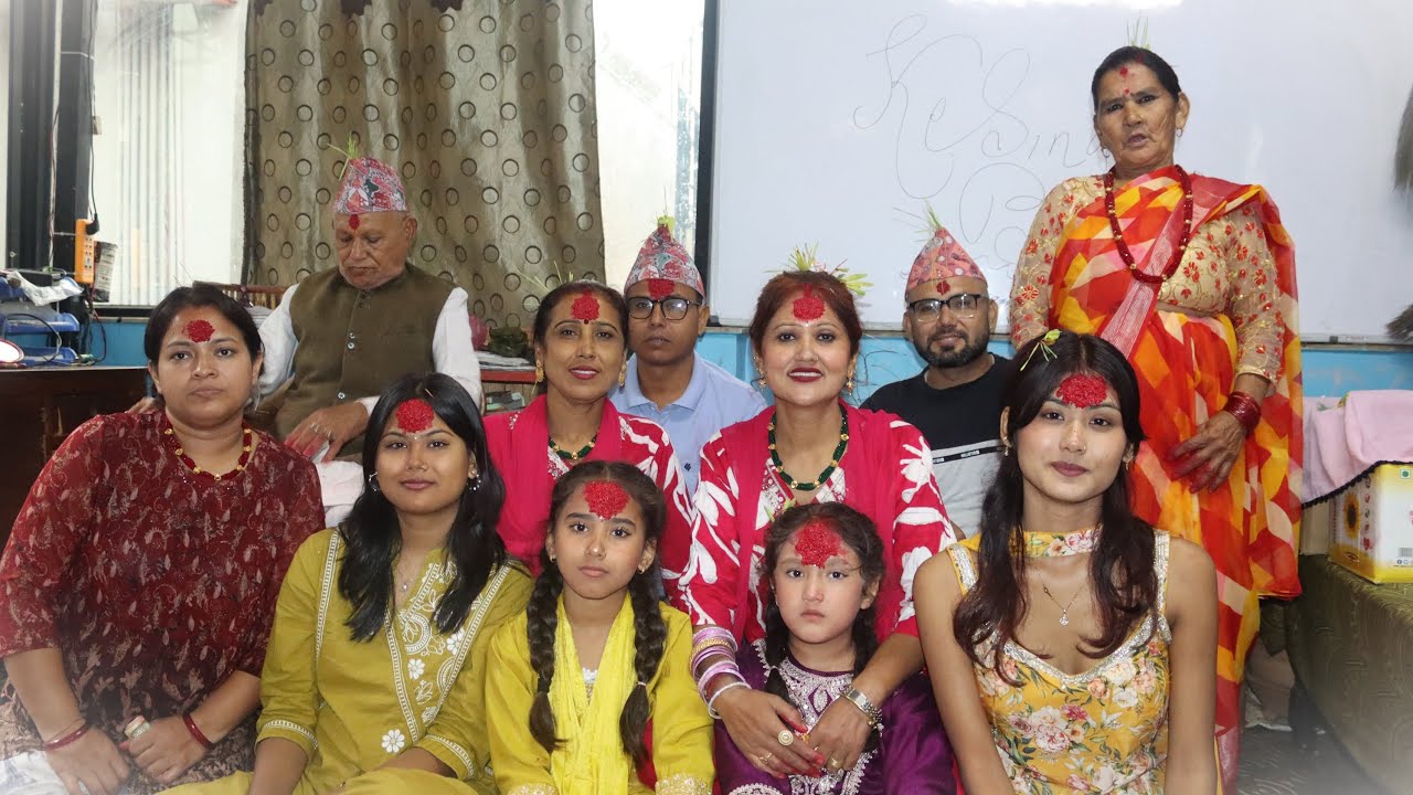 २०८२ सालको दशैं मनाऊँदाको क्षणहरु || नेपली महान चाड || आफन्त जनमा भेटघाट अनि रमाईलो || शुभकामना माया