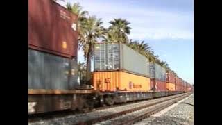 18000 foot long union pacific stacktrain