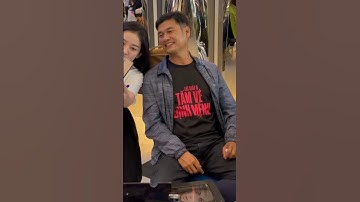 Tiết Cương không ngại chụp hình với gái xinh dù đã có vợ