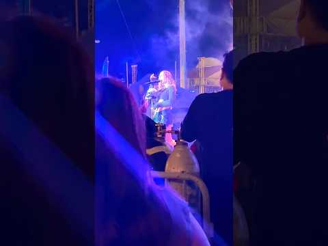 Belinda canta MURIENDO