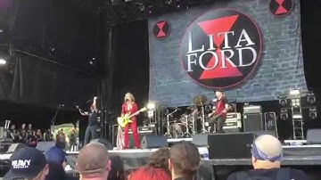 Lita Ford - Heavy Montreal 2015 - Can