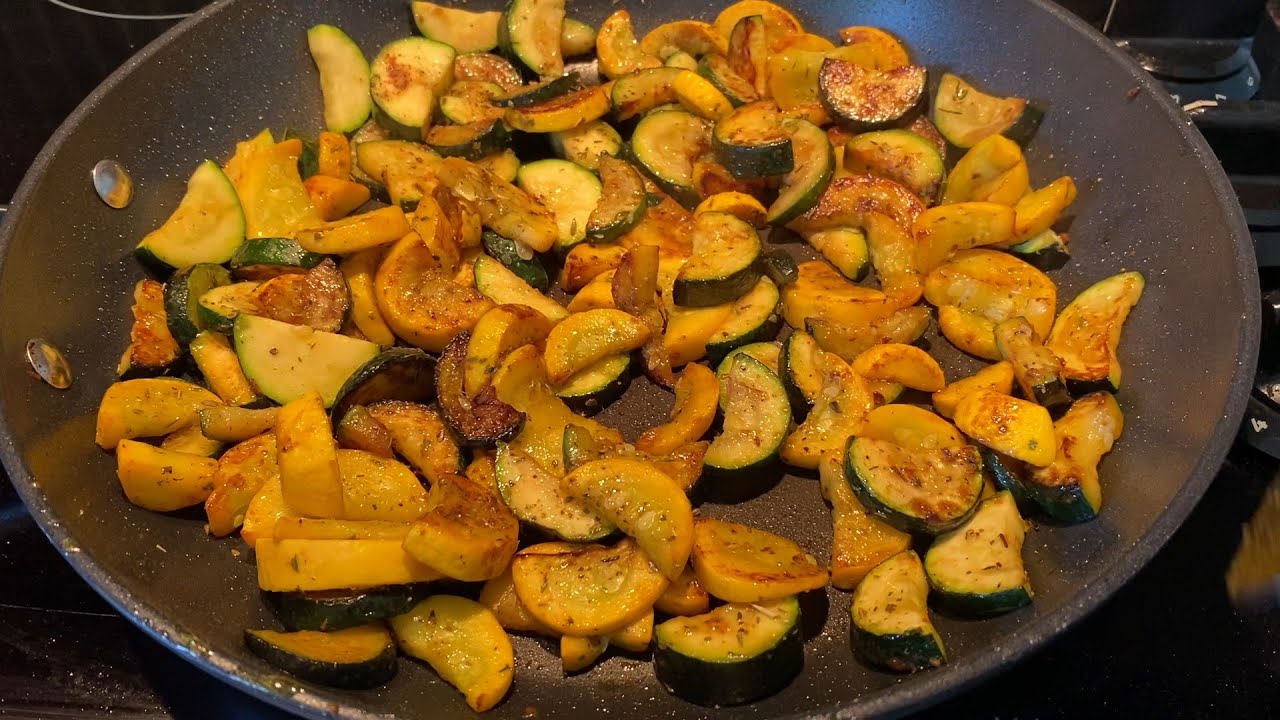 Жареные на сковороде кабачки и цуккини