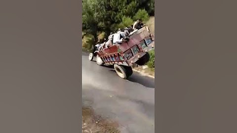 tractor-trolley of coming from Bhimber at Six turn an accident in which the tractor can be over sped