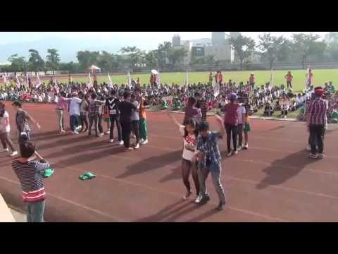 303、304、305創意進場，光正校慶運動會(104.11.14)【FB「中學生學後園」】