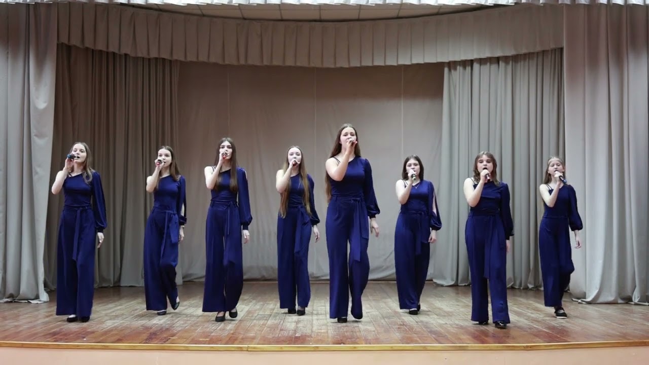 Гуцулка Ксеня  Четверта вікова категорія  Посульські барви