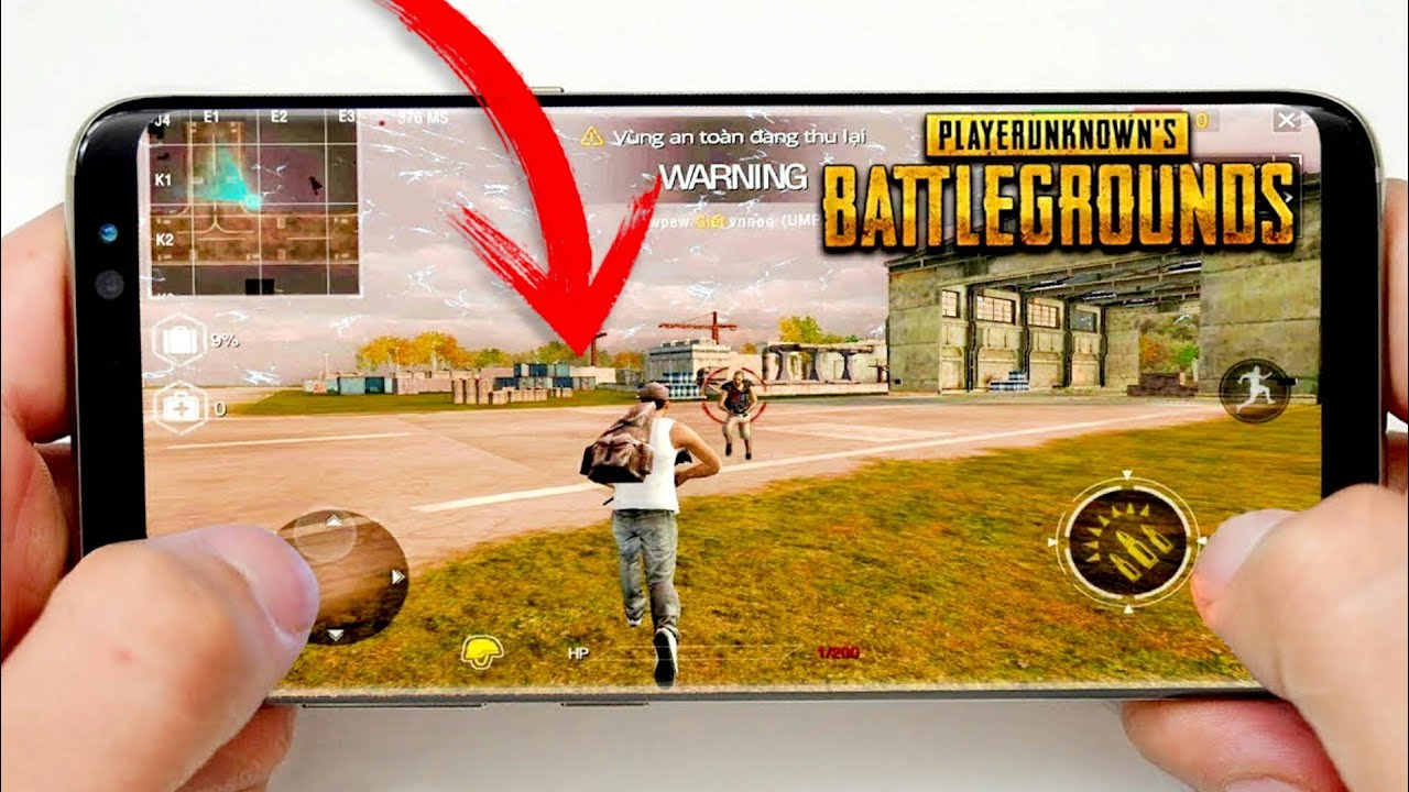 Бета тест пабг андроид. Телефон для PUBG. Игровой телефон для PUBG. PABG mobile на телефоне. Играет в ПУБГ на телефоне.