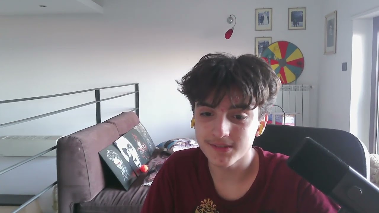 mangio cracker con prosciutto e bevo thè