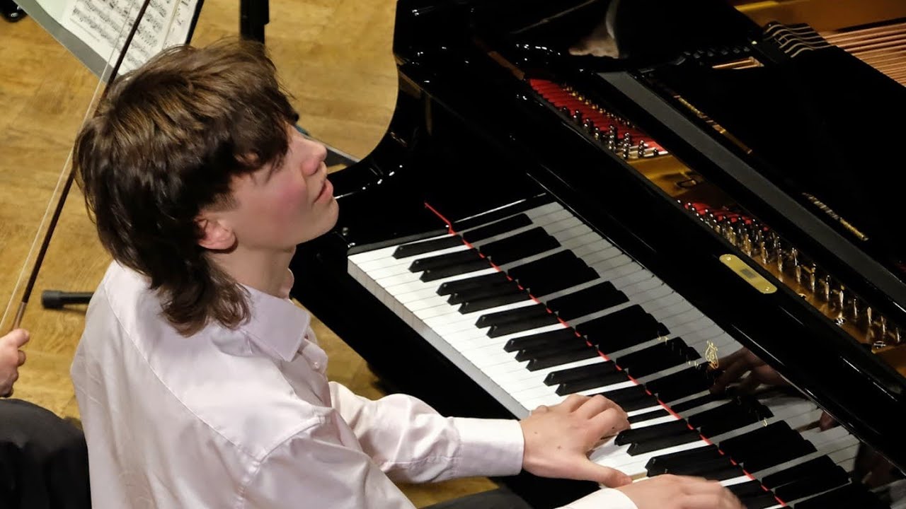 Johannes C. Ruge: Chopin Piano Concerto No.2 in F minor Op.21