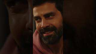 Kocasının Yanında Karısına Yürüyor