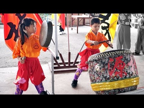 LION DANCE DRUMMING - Youngest Drummer Gong and Cymbals formed by Children